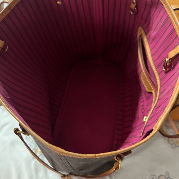 Louis Vuitton neverfull Mm with magenta liner - Picture 4 of 10